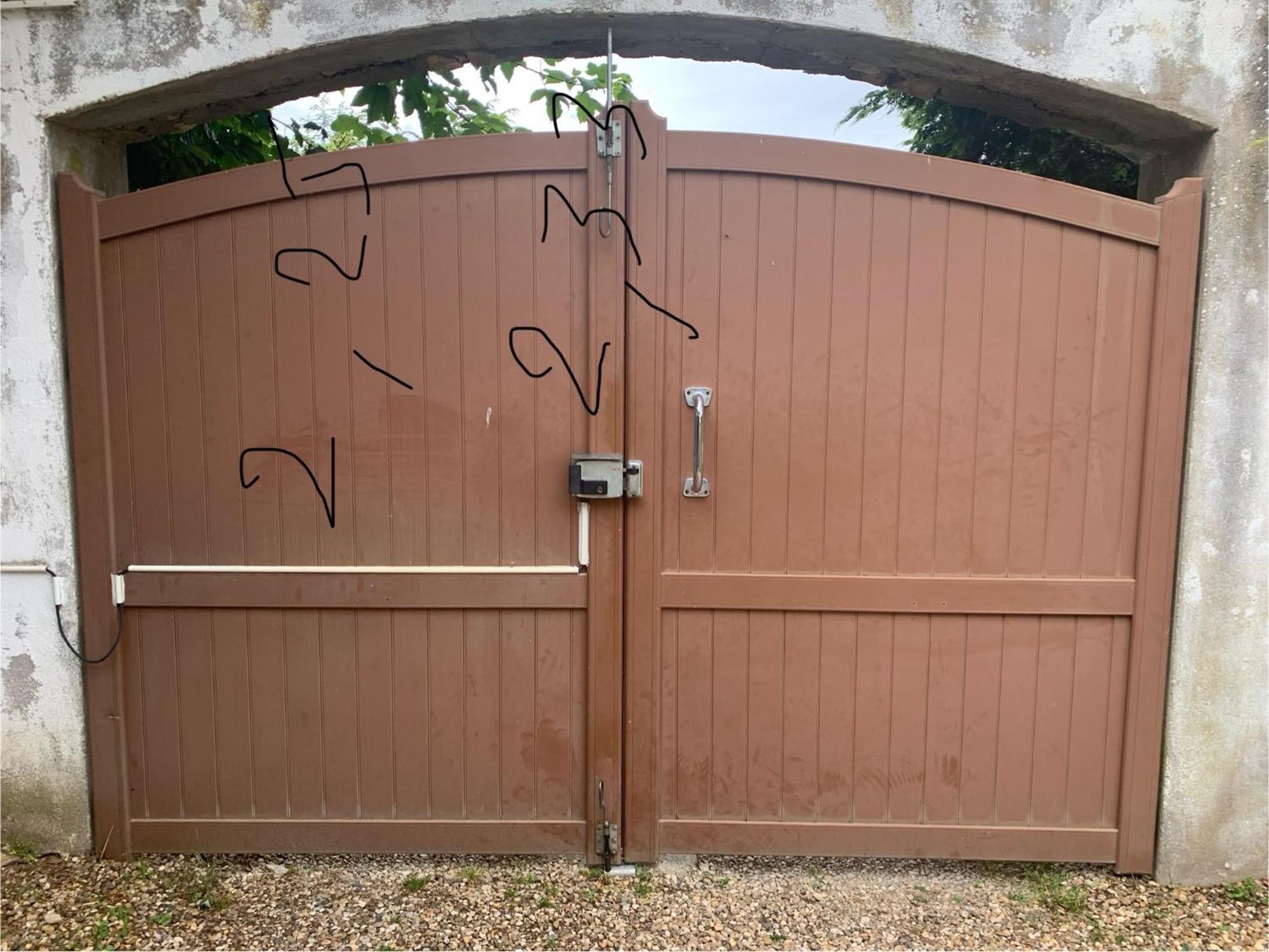 Maison Marylene Possibilite De Louer 2 Chambres Et Un Lit 1Place Supplementaire Ici C'Est Calme Et Simple Entretien Et Petit Dejeuner A Regler Sur Place Vous Gagnez 16 Pour-Cent Гиври Экстерьер фото